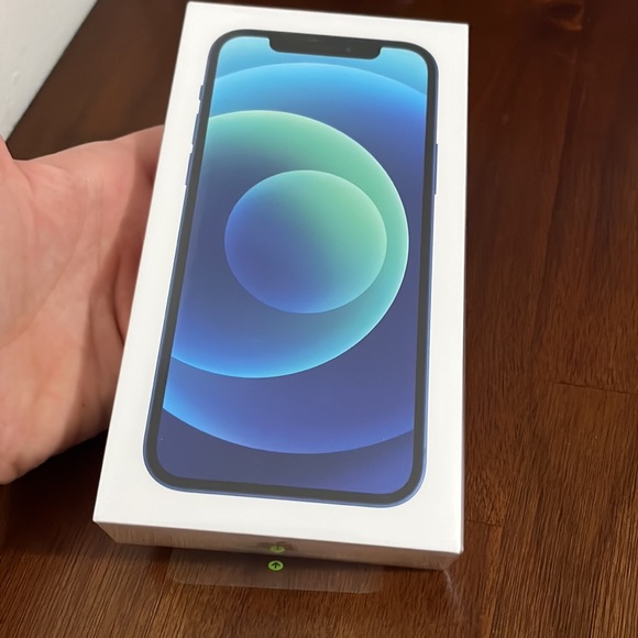 Phone - Picture 5 of 7